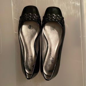 Anne Klein iflex black shoes Jamal Kitten Heel size 7.5